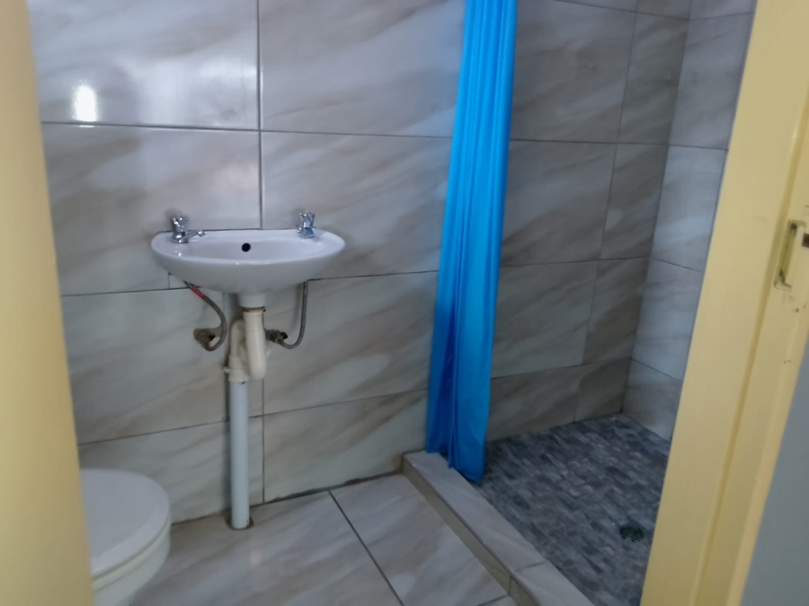 To Let 1 Bedroom Property for Rent in Oos Einde North West